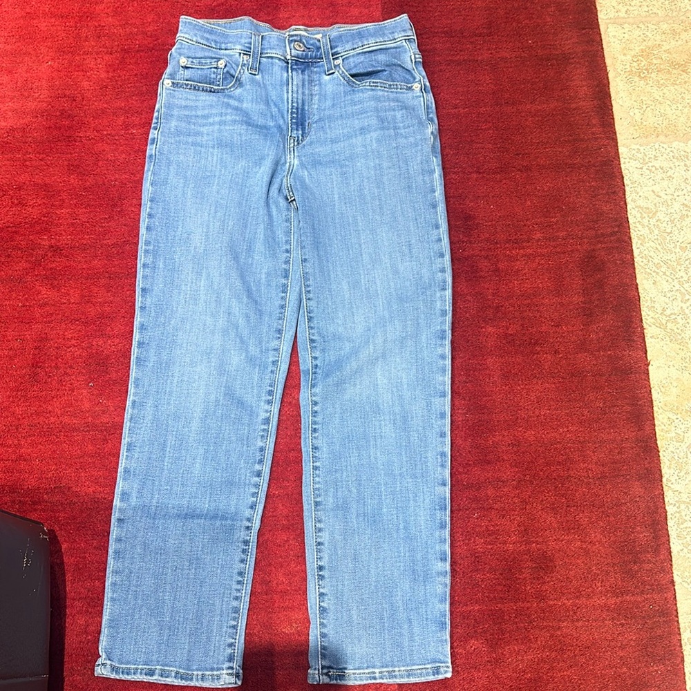 Levi's 724 high rise straight crop jeans. Light blue wash, 28 Waist
